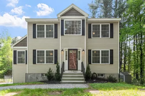 87 Brookline St # A, Townsend, MA 01469
