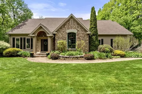 30 Cimarron Ln, Holden, MA 01520