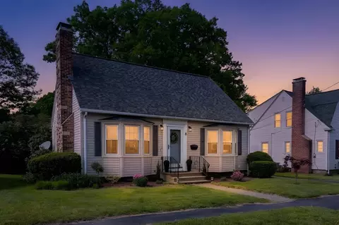 8 Merriweather Rd, Worcester, MA 01602
