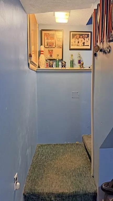 Entry Way - 607 E 7th St, Boston, MA 02127 photo 1 of 2