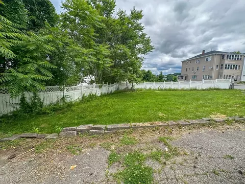 20 Groton Pl, Worcester, MA 01604 photo 4