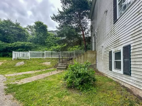 20 Groton Pl, Worcester, MA 01604 photo 3