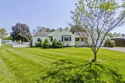 19 Somerset St, Springfield, MA 01108