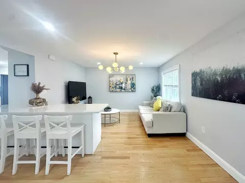 28 Arnold St #28, Quincy, MA 02169
