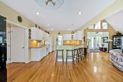 Kitchen - 73 Snead Dr, Mashpee, MA 02649 photo 2 of 3