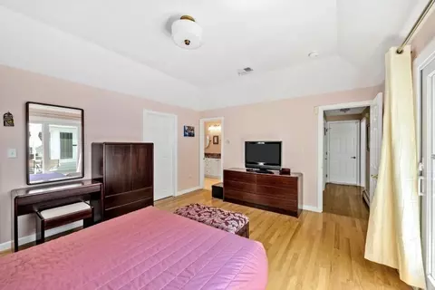 Bedroom - 73 Snead Dr, Mashpee, MA 02649 photo 5 of 6