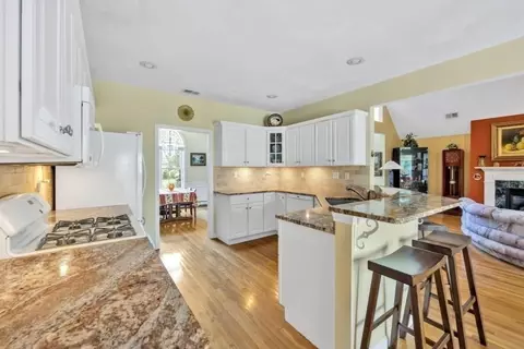 Kitchen - 73 Snead Dr, Mashpee, MA 02649 photo 1 of 3
