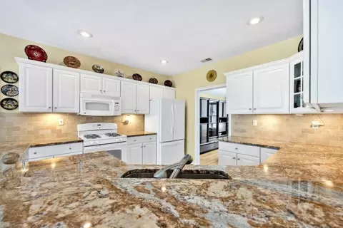 Kitchen - 73 Snead Dr, Mashpee, MA 02649 photo 3 of 3