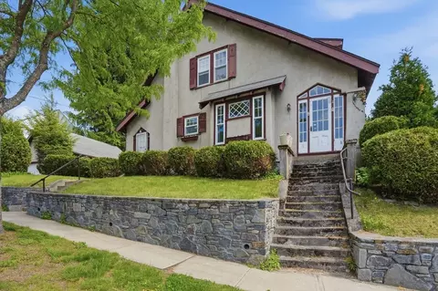 2 Jeppson Ave, Worcester, MA 01606