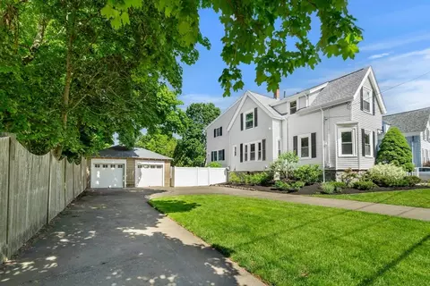 2 Swains Pond Ave, Melrose, MA 02176