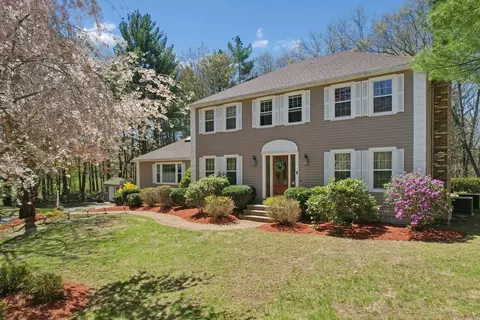 72 Oak Ave, Northborough, MA 01532