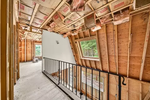 Entry Way - 5 Fathom Ln, Wareham, MA 02571 photo 5 of 8