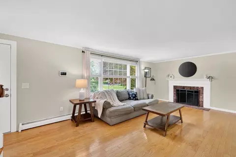51 Lantern Ln, West Springfield, MA 01089 photo 4