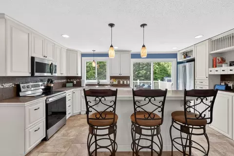 51 Lantern Ln, West Springfield, MA 01089 photo 12