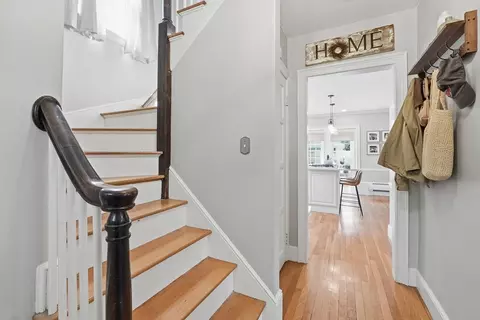 Entry Way - 16 Bay State Rd, Worcester, MA 01606 photo 2 of 5