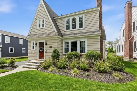Exterior - 16 Bay State Rd, Worcester, MA 01606 photo 3 of 8