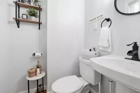 Bath - 16 Bay State Rd, Worcester, MA 01606 photo 1 of 2