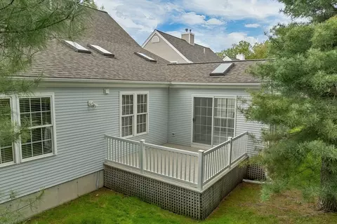 Exterior - 20 Hampton Mdws #20, Hampton, NH 03842 photo 3 of 4