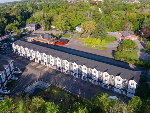 44 Dean St #215, Taunton, MA 02780