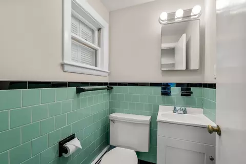 Bath - 10 Roberta Rd, Sharon, MA 02067 photo 2 of 2