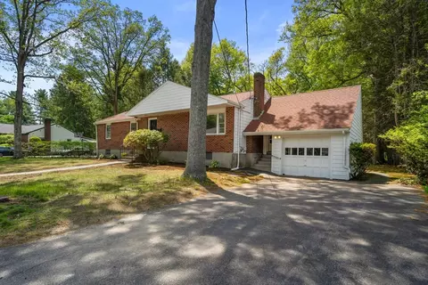 Exterior - 10 Roberta Rd, Sharon, MA 02067 photo 2 of 4