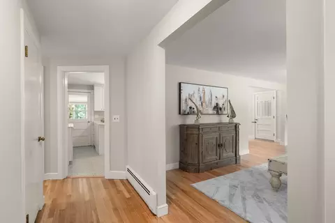 Entry Way - 10 Roberta Rd, Sharon, MA 02067 photo 1 of 1