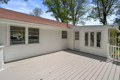 Exterior - 10 Roberta Rd, Sharon, MA 02067 photo 4 of 4