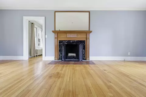 Living - 9 Texel Dr, Springfield, MA 01108 photo 5 of 6