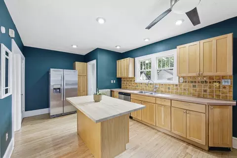 Kitchen - 9 Texel Dr, Springfield, MA 01108 photo 2 of 4