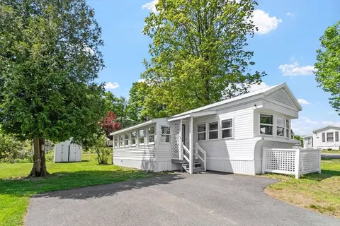 29 Tower Way, Pepperell, MA 01463