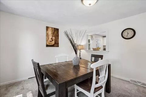 Dining - 90 Comet, Methuen, MA 01844 photo 1 of 2
