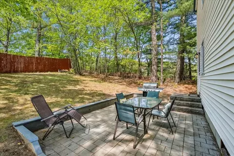 Exterior - 90 Comet, Methuen, MA 01844 photo 3 of 6