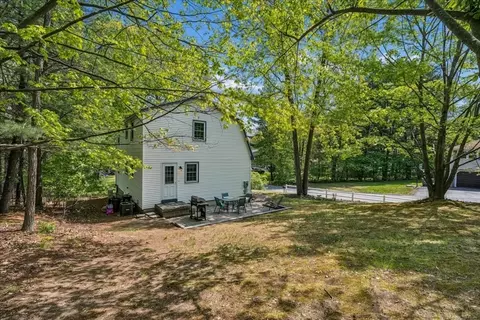 Exterior - 90 Comet, Methuen, MA 01844 photo 4 of 6