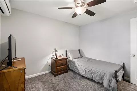 Bedroom - 90 Comet, Methuen, MA 01844 photo 5 of 7