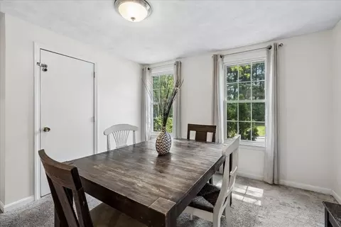 Dining - 90 Comet, Methuen, MA 01844 photo 2 of 2