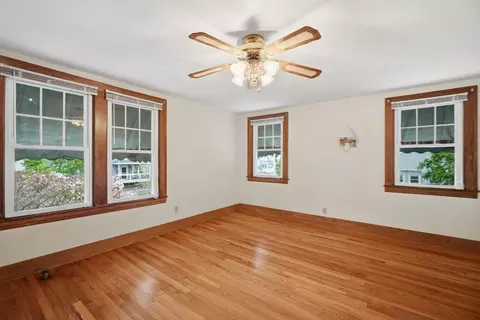 20 Athol St, Springfield, MA 01107 photo 25