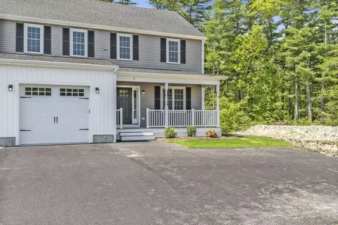 8 Amandas Way #8, Halifax, MA 02338