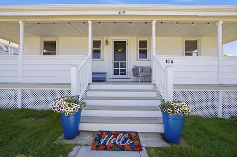 10 W, Hull, MA 02045