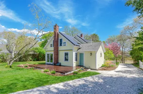 1089 Main St, Cotuit, MA 02635 photo 4