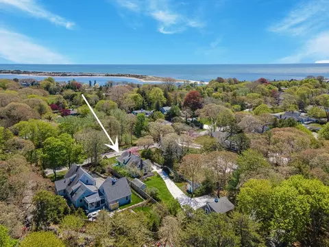 1089 Main St, Cotuit, MA 02635
