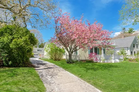 1089 Main St, Cotuit, MA 02635 photo 3