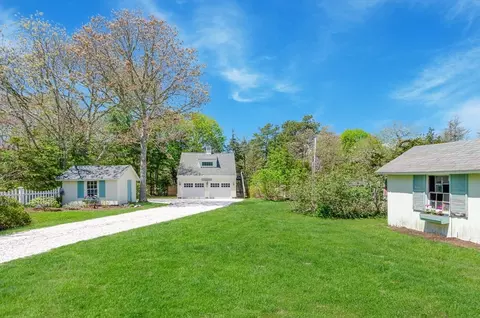 1089 Main St, Cotuit, MA 02635 photo 5