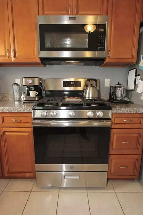 36 Bittersweet Blvd, Worcester, MA 01607 photo 7