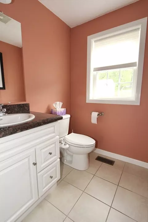 36 Bittersweet Blvd, Worcester, MA 01607 photo 10