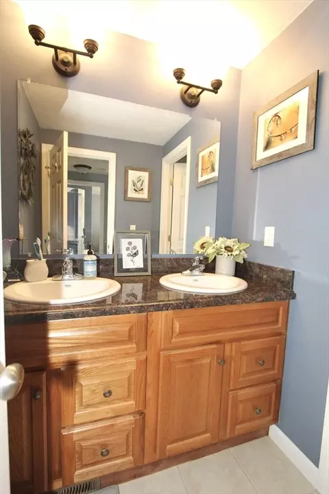 36 Bittersweet Blvd, Worcester, MA 01607 photo 15