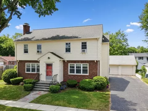 4 Palisades St, Worcester, MA 01604