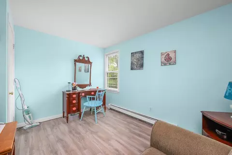 Bedroom - 171 Wheeler Rd, Mashpee, MA 02649 photo 5 of 8