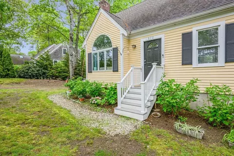 Exterior - 171 Wheeler Rd, Mashpee, MA 02649 photo 7 of 8