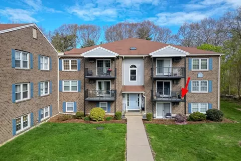 610 S Franklin St #F101, Holbrook, MA 02343
