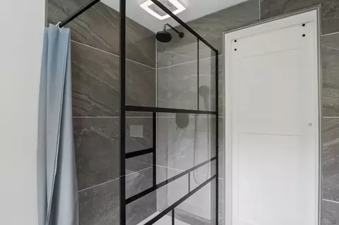 Bath - 80 Webster St, Douglas, MA 01516 photo 3 of 5